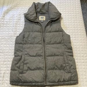 Old Navy Brand, Grey Puffer Vest. Size S.